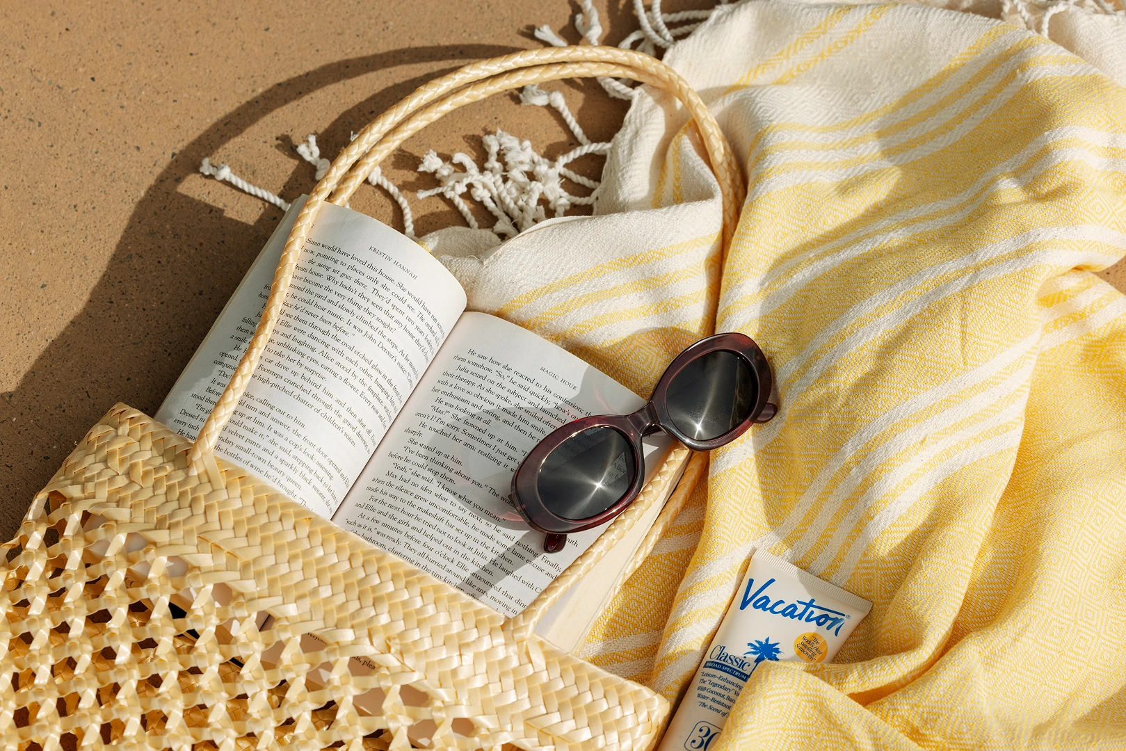 10 Essentials for the Perfect Beach Day (And Why Peepers Are a Must-Pack!)